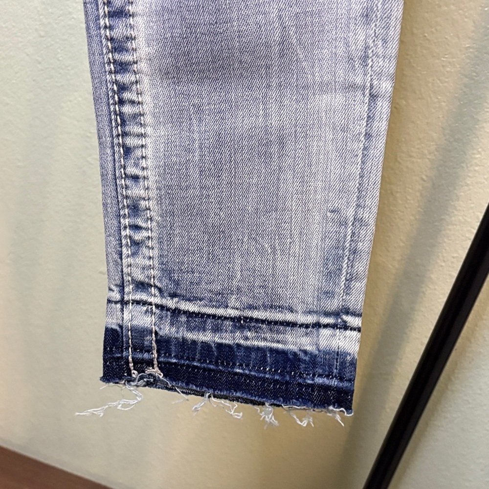 These Miss Me Embellished Skinny Jeans are a classic style statement! To make th - Picture 9 of 11